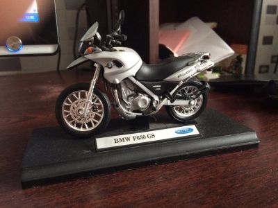 Лот: 7925477. Фото: 1. Модель мотоцикла BMW F650GS. Автомоделизм