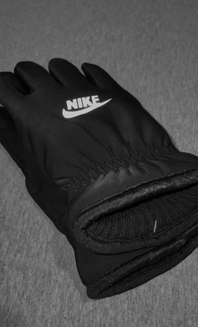 Лот: 21109661. Фото: 1. Перчатки зимние Nike рефлективная... Перчатки, варежки, митенки