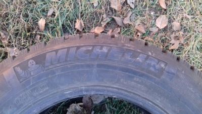 Лот: 12534365. Фото: 1. Зимняя резина Michelin. Шины