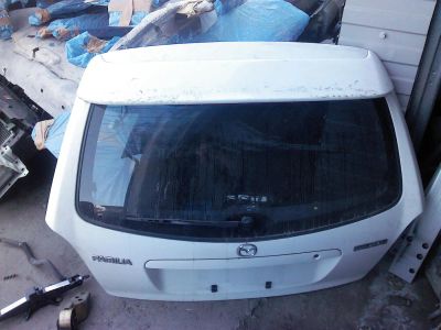 Лот: 4259957. Фото: 1. Дверь задняя багажника Mazda Familia... Кузов