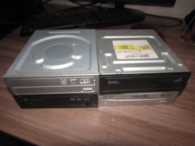 Лот: 16067921. Фото: 1. 4 DVD привода для компа. Приводы CD, DVD, BR, FDD