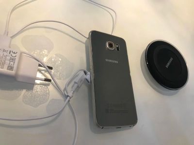 Лот: 10321595. Фото: 1. Samsung Galaxy s6 золотой 32g. Смартфоны