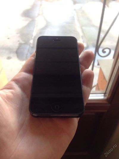 Лот: 5754016. Фото: 1. iPhone 5 black. Смартфоны