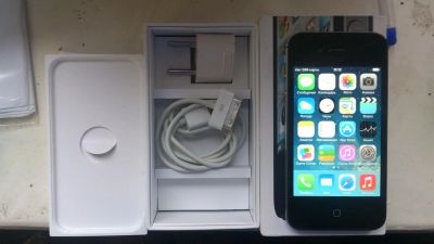 Лот: 3414192. Фото: 1. iPhone 4S 16GB black. Смартфоны