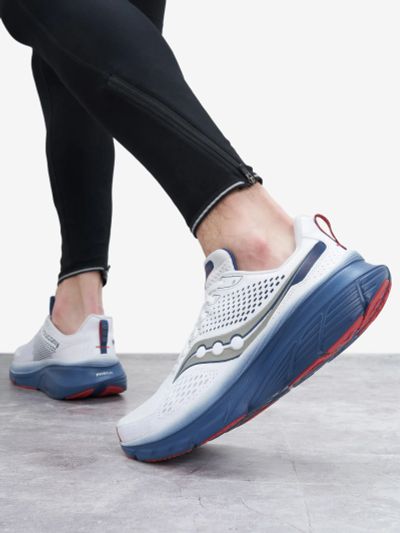 Лот: 24285072. Фото: 1. Кроссовки мужские Saucony Guide... Кеды, кроссовки, слипоны