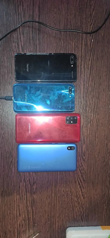 Лот: 20361710. Фото: 1. Honor 10 Samsung a51 redmi 7a. Смартфоны