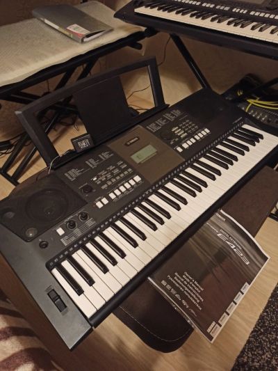 Лот: 16705991. Фото: 1. Синтезатор Yamaha PSR E423. Клавишные