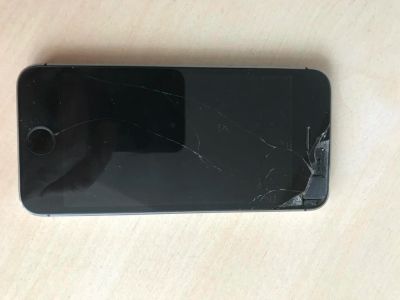 Лот: 8916082. Фото: 1. iPhone 5S 64G black. Смартфоны