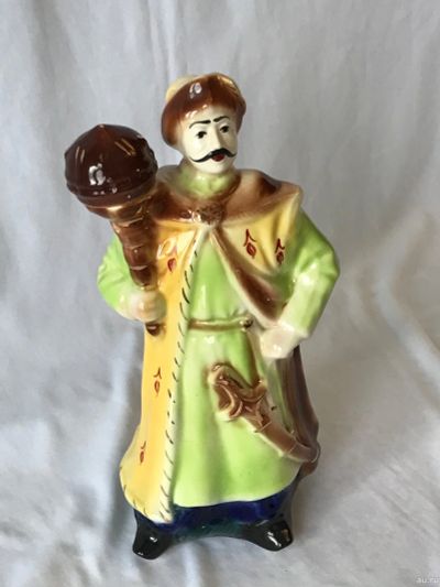 Лот: 18458010. Фото: 1. Штоф (графин) Казак с булавой. Фарфор, керамика