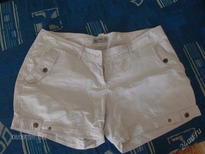 Лот: 1012192. Фото: 1. шорты белые 48 размер. Брюки, шорты