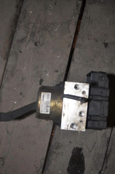 Лот: 6439548. Фото: 1. Модулятор ABS Mitsubishi Galant... Тормозная система