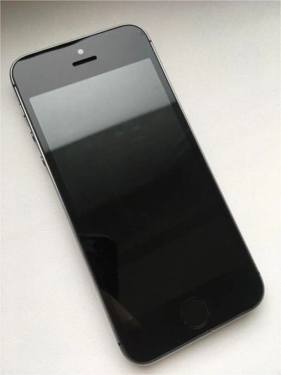 Лот: 11288266. Фото: 1. Продам iPhone 5s 16GB black. Смартфоны