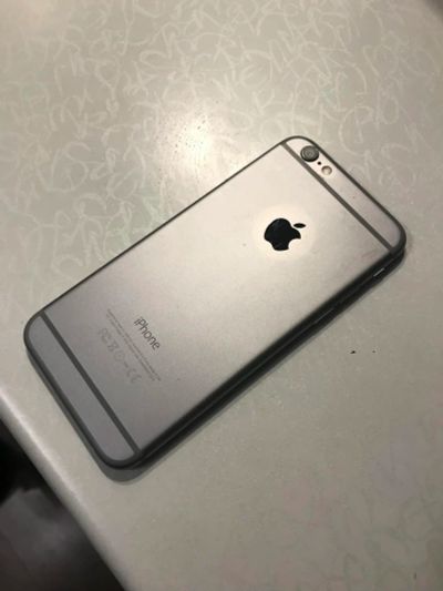 Лот: 10812600. Фото: 1. iPhone 6 64GB. Смартфоны