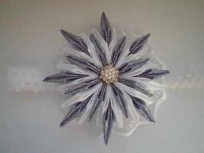 Лот: 8505050. Фото: 1. Повязка на волосы снежинка. Цветы из ткани