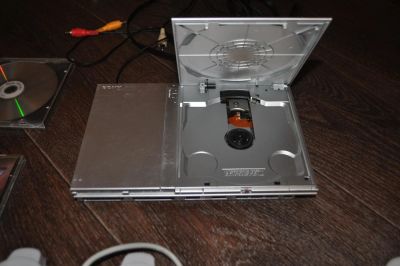 Лот: 10761180. Фото: 1. Playstation 2 чипованная. Игры для консолей