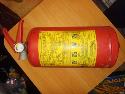 Лот: 18569348. Фото: 1. Огнетушитель порошковый (порошок... Огнетушители