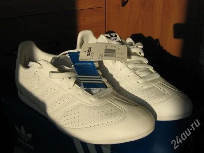 Лот: 735524. Фото: 1. Кроссовки Adidas фирменные размер... Кеды, кроссовки, слипоны