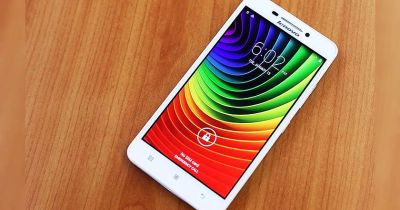 Лот: 9035804. Фото: 1. Lenovo A5000 белый, трещина и... Смартфоны