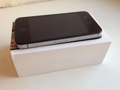 Лот: 2878599. Фото: 1. Оригинальный iphone 4S 32gb №24... Смартфоны