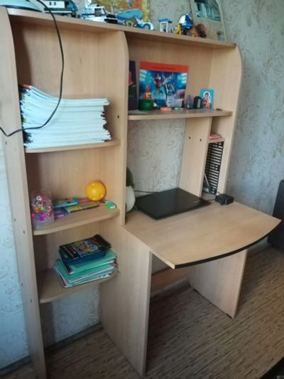Лот: 22635035. Фото: 1. Стол компьютерный. Компьютерные и письменные столы