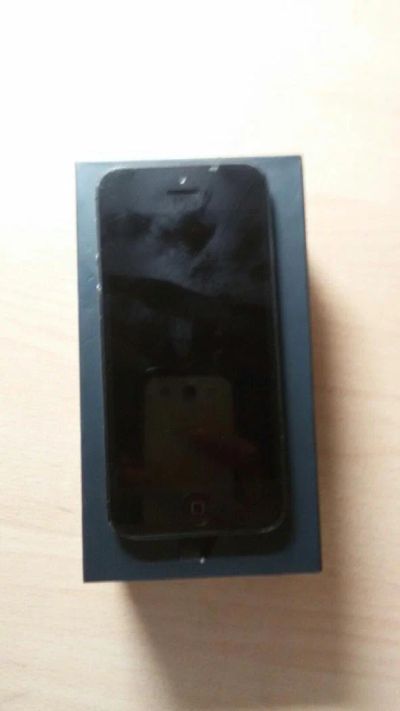 Лот: 5431900. Фото: 1. iPhone 5 16gb black. Смартфоны