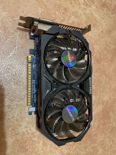 Лот: 19662120. Фото: 1. Видеокарта gigabyte GeForce GTX... Видеокарты