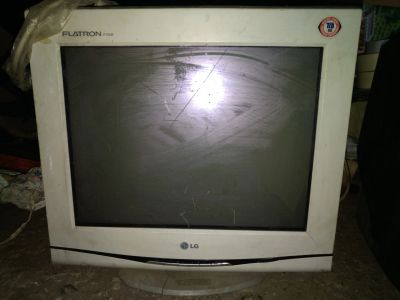 Лот: 19546169. Фото: 1. Монитор CRT LG. ЭЛТ-мониторы