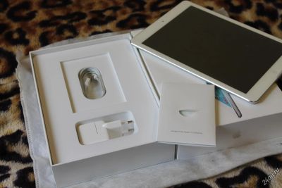 Лот: 5972772. Фото: 1. Apple iPad Air Wi Fi Silver 16GB. Планшеты