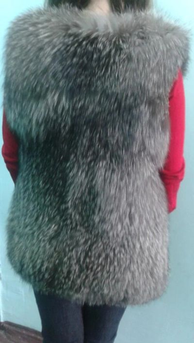 Лот: 4009693. Фото: 1. Продам новый вязаный меховой жилет... Верхняя одежда