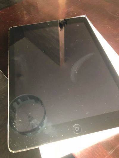 Лот: 11077606. Фото: 1. iPad Air 16 GB Wi fi+ Cellular. Планшеты