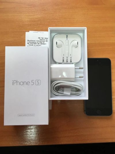Лот: 6674883. Фото: 1. iPhone 5s Space Gray 16gb. Смартфоны