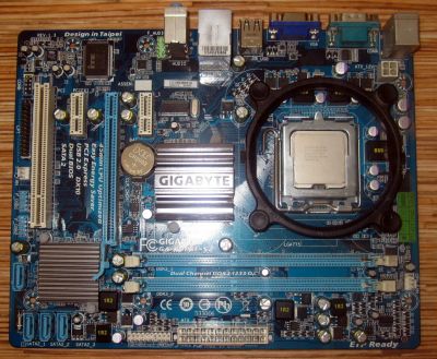 Лот: 4287914. Фото: 1. материнская плата gigabyte ga-g41mt-s2... Материнские платы