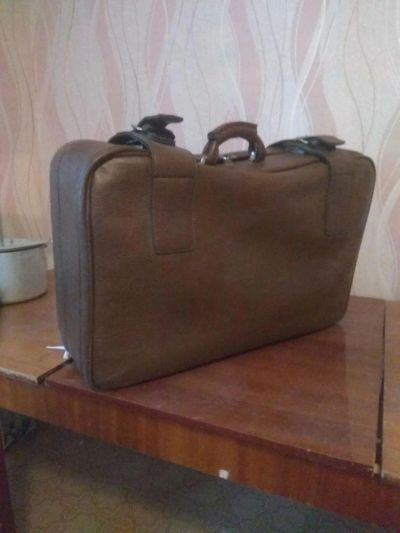 Лот: 11443291. Фото: 1. Кожаный чемодан СССР. Чемоданы и сумки дорожные