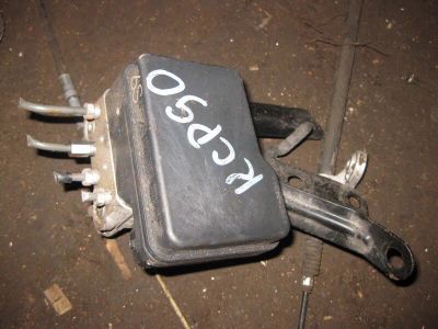 Лот: 20899866. Фото: 1. Блок abs Toyota Vitz KSP90 1KR-FE... Двигатель и элементы двигателя
