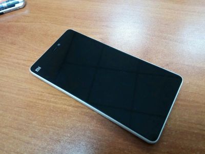 Лот: 8857956. Фото: 1. Xiaomi Mi 4C 3/32Gb белый. Смартфоны