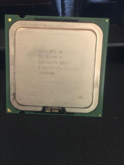 Лот: 25355564. Фото: 1. Процессор Intel. Процессоры
