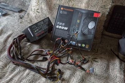 Лот: 5064312. Фото: 1. Блок питания Thermaltake TR2 600W... Корпуса, блоки питания