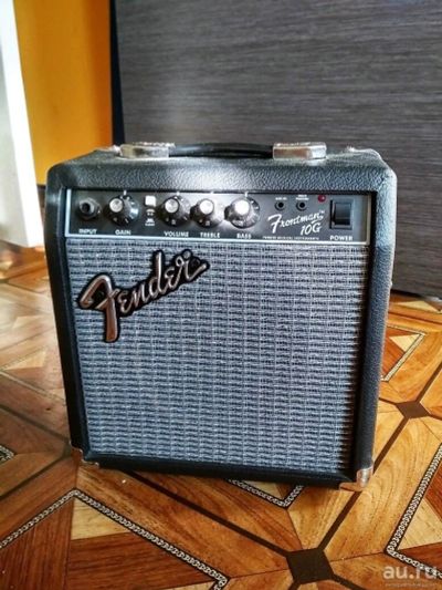 Лот: 10176137. Фото: 1. Комбоусилитель Fender Frontman... Гитарные эффекты и комбоусилители