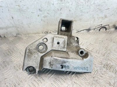 Лот: 25529853. Фото: 1. кронштейн двигателя Renault Symbol... Двигатель и элементы двигателя