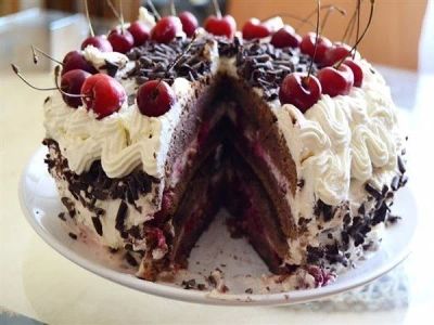 Лот: 10125115. Фото: 1. домашний торт пьяная вишня (черный... Торты, пирожные