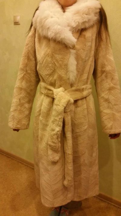 Лот: 6716611. Фото: 1. Шуба женская из натурального меха... Верхняя одежда