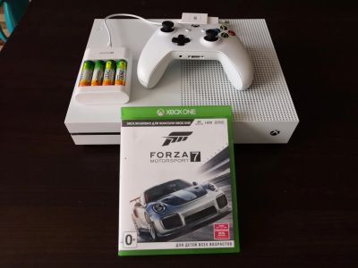 Лот: 11977566. Фото: 1. Xbox one s. Игровые приставки, консоли