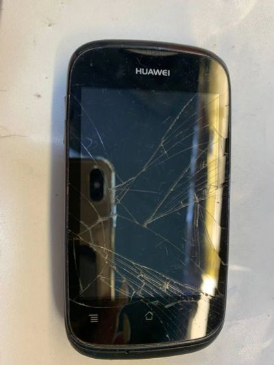 Лот: 12715722. Фото: 1. Смартфон huawei y201 pro. Смартфоны