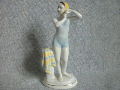 Лот: 6364272. Фото: 1. юная купальщица, лфз. Фарфор, керамика
