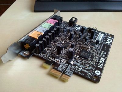 Лот: 2993676. Фото: 1. Звуковая карта X-fi Xtreme Audio... Звуковые карты