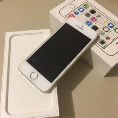 Лот: 12317213. Фото: 1. Apple iphone 5s 16 gb gold айфон... Смартфоны