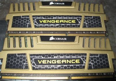 Лот: 4912827. Фото: 1. 8 Gb (2 х 4 Gb) DDR3 Corsair Vengeance... Оперативная память