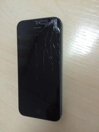 Лот: 6316557. Фото: 1. iPhone 5. Смартфоны