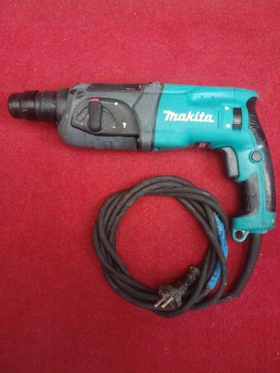 Лот: 15584269. Фото: 1. Перфоратор Makita HR2470. Электроинструмент