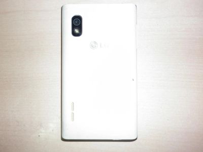 Лот: 7733764. Фото: 1. lg-e612. Смартфоны